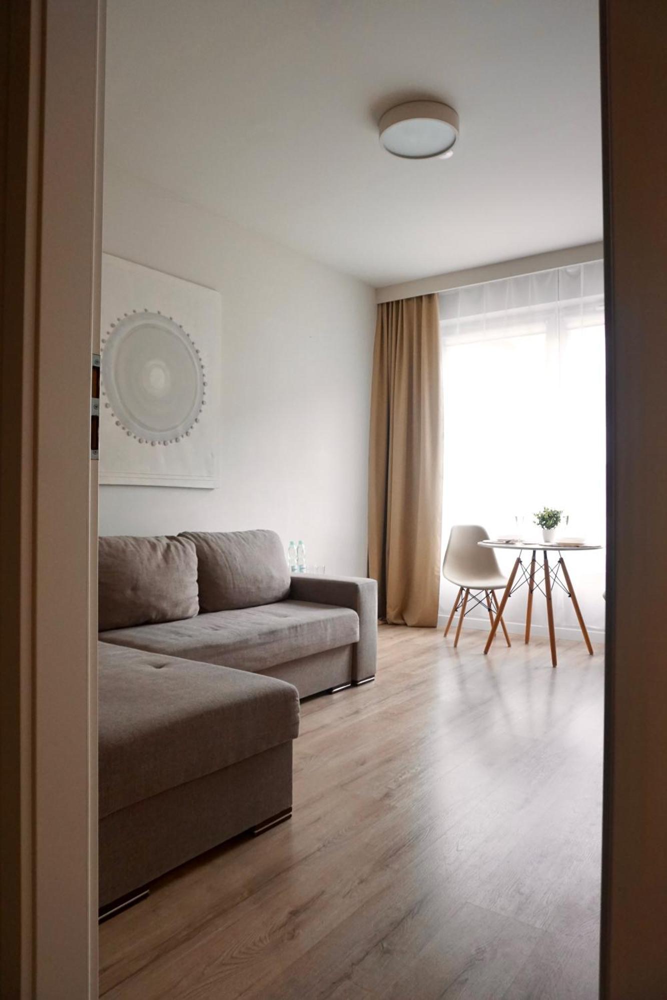 ורשה Komputerowa Apartments Airport And Business District מראה חיצוני תמונה