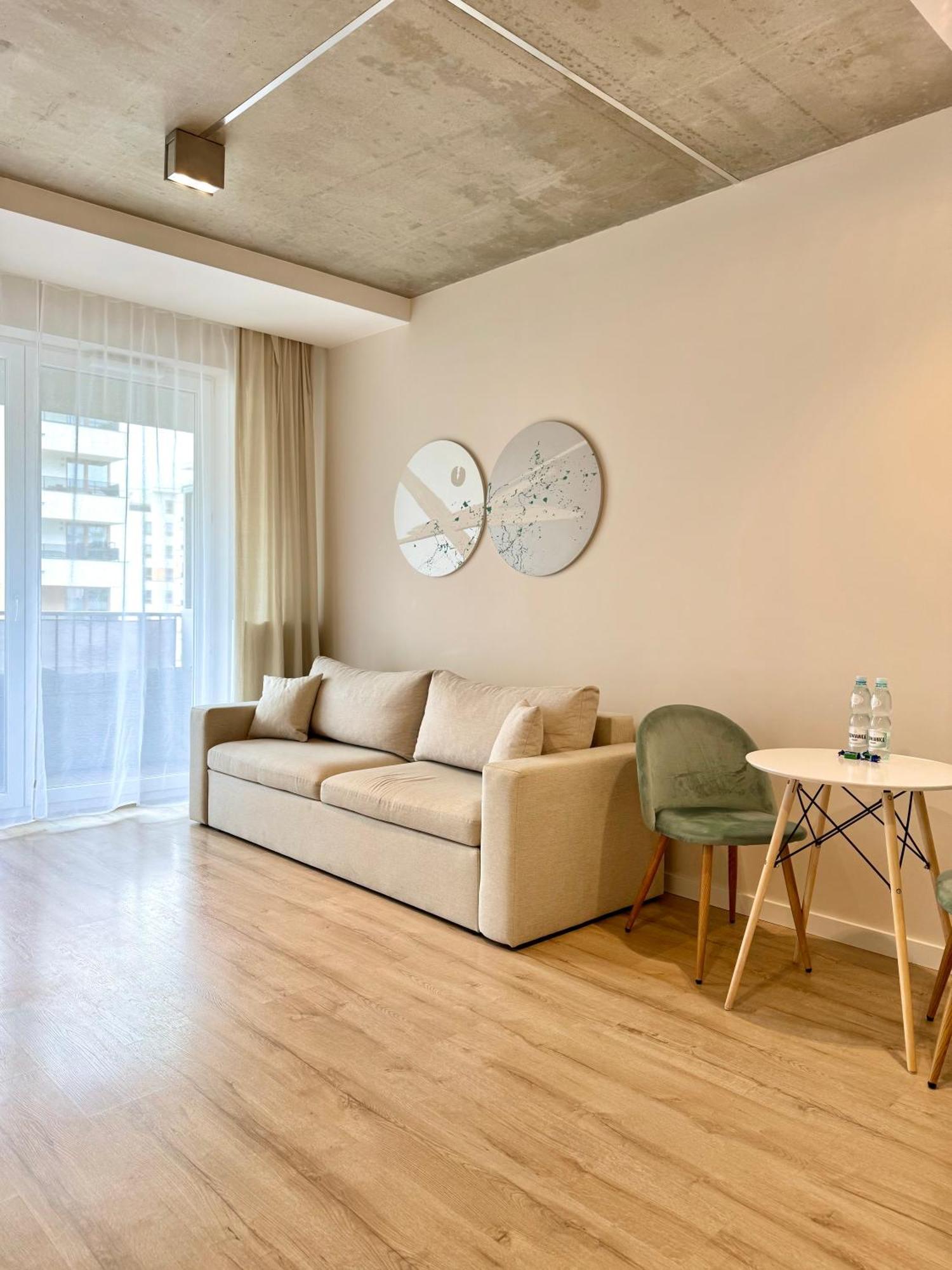 ורשה Komputerowa Apartments Airport And Business District מראה חיצוני תמונה